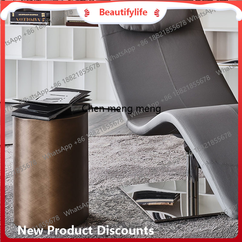 Unique Table Accessories - Stolik Kawowy z Metalowymi Elementami Dekoracyjnymi